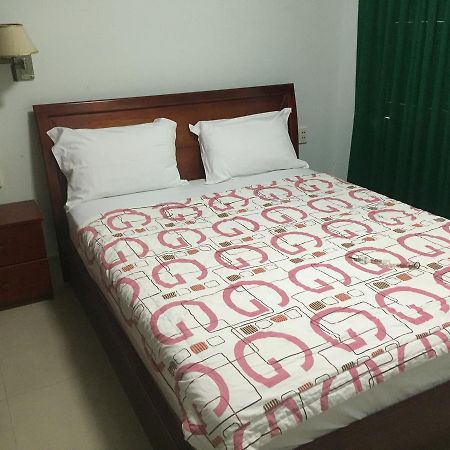 Quy Thanh Hotel Cidade de Ho Chi Minh Exterior foto